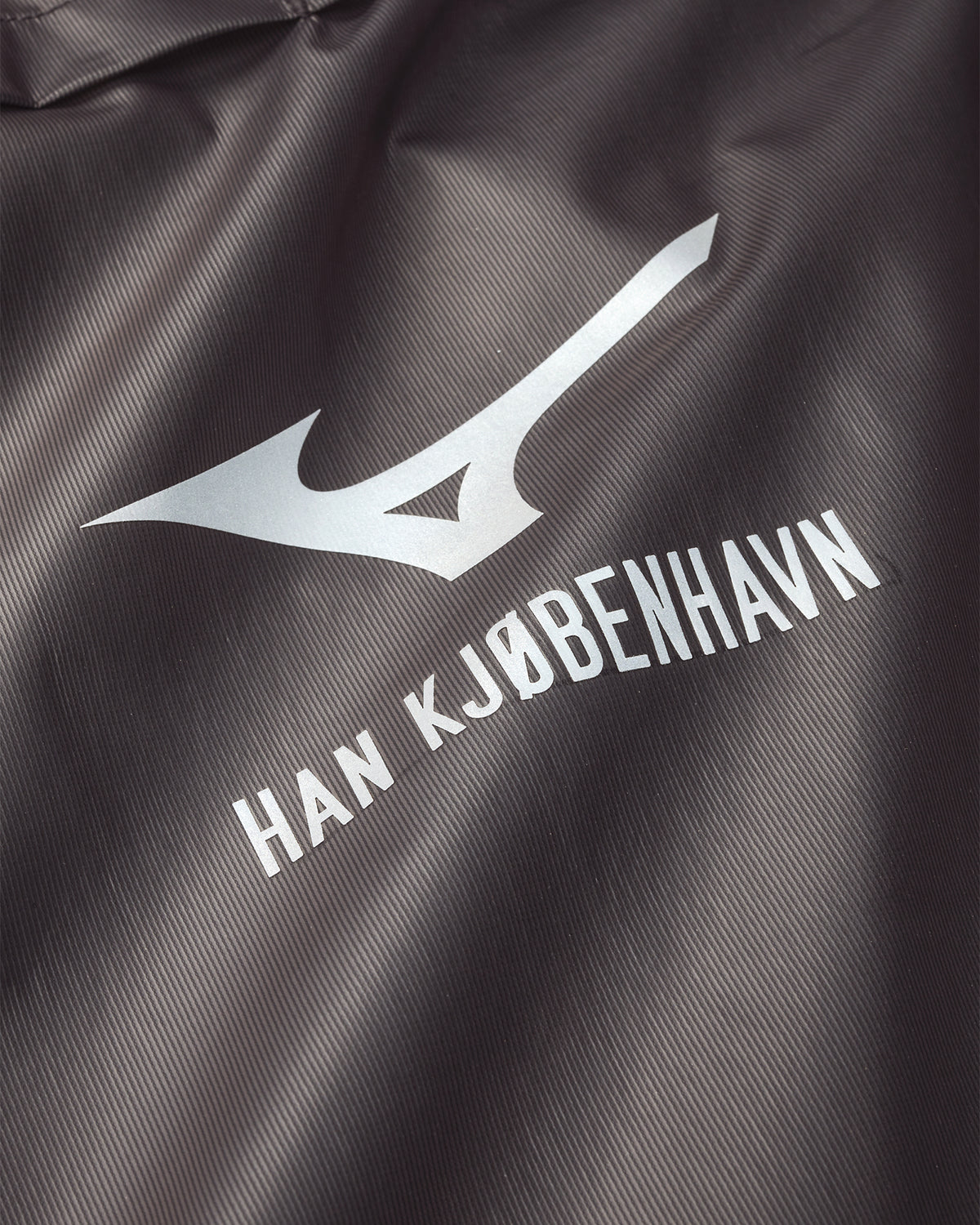 HAN KJOBENHAVN X MIZUNO JACKET