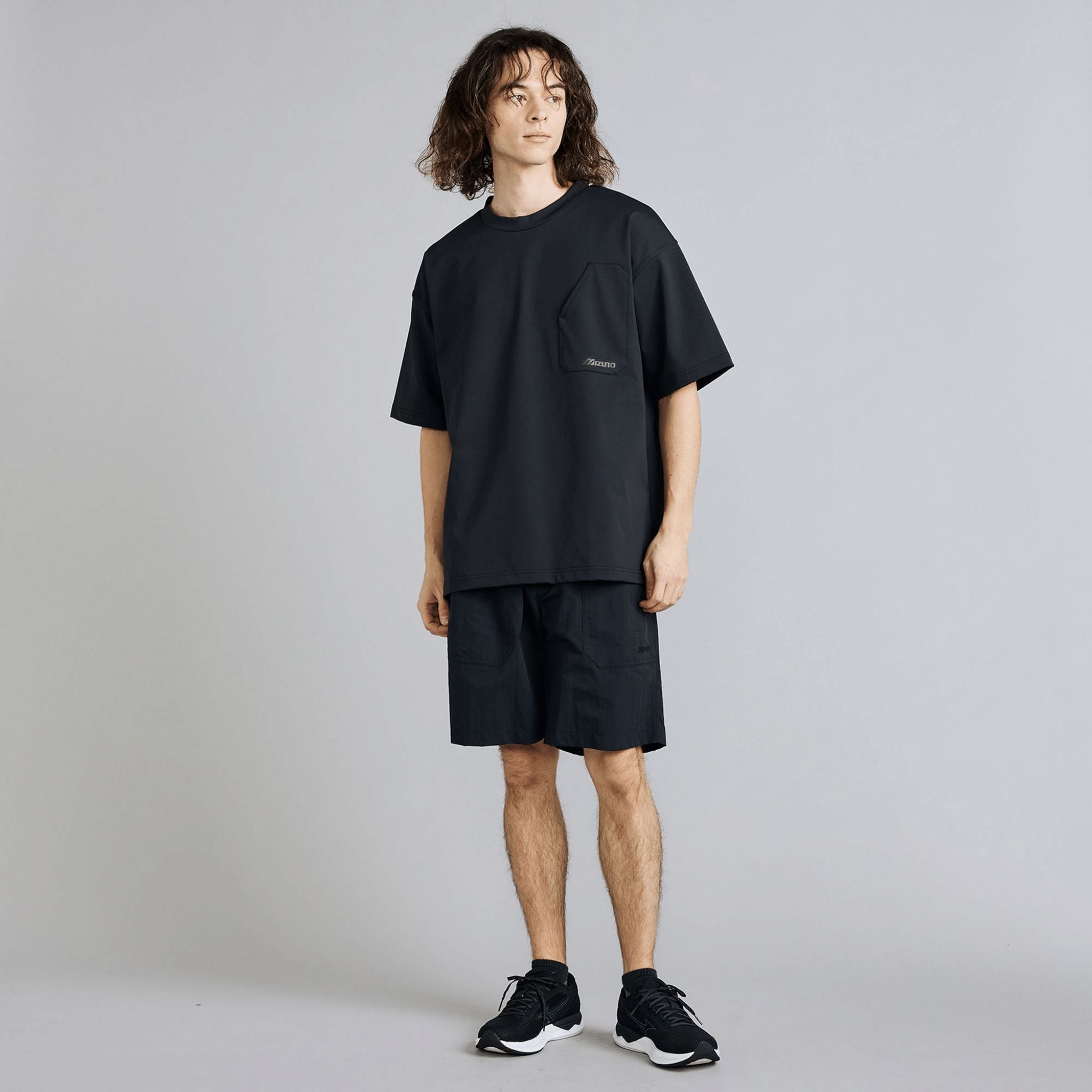 Black (09)