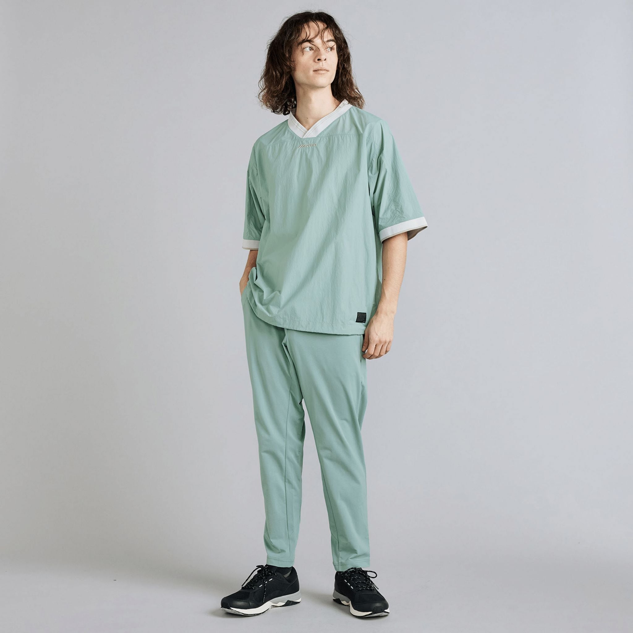 LIGHT TASLAN NYLON V - NECK T - SHIRT (U) - Mizuno Australia