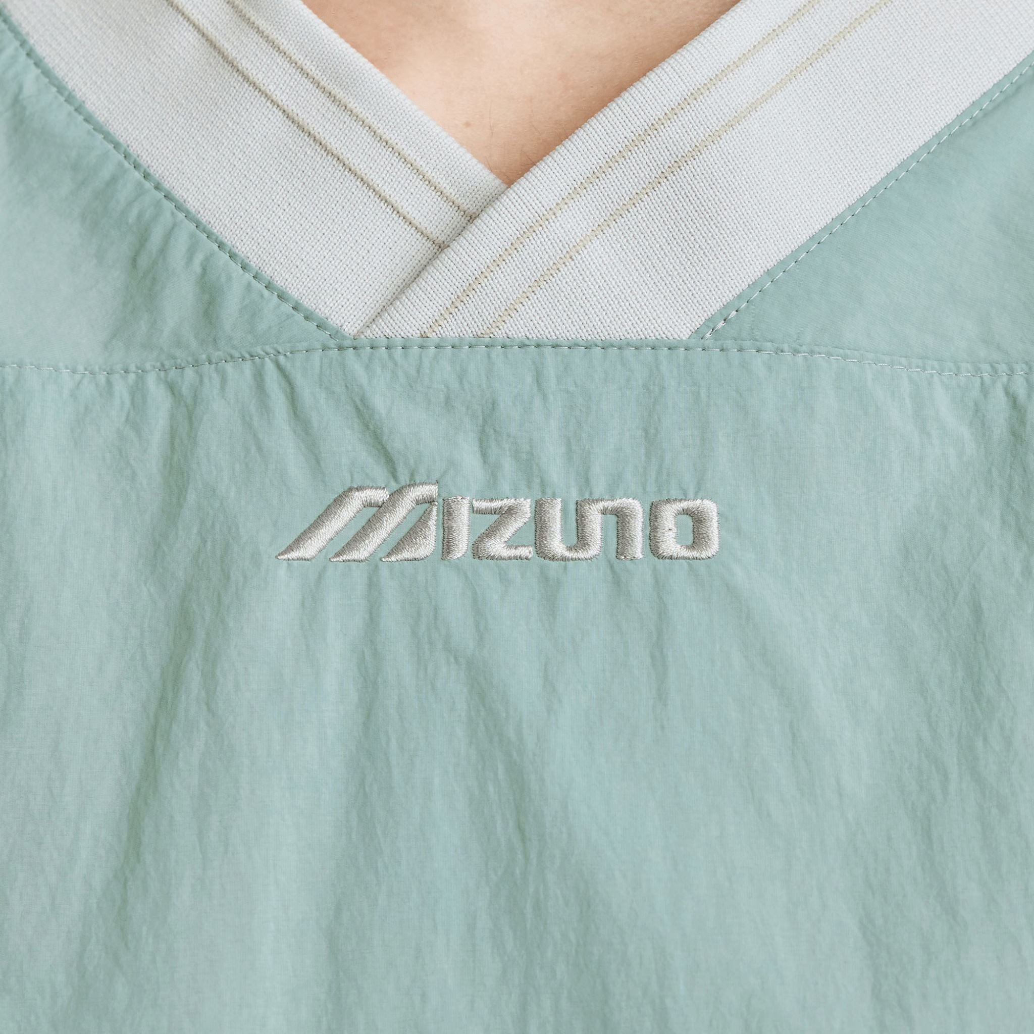 LIGHT TASLAN NYLON V - NECK T - SHIRT (U) - Mizuno Australia