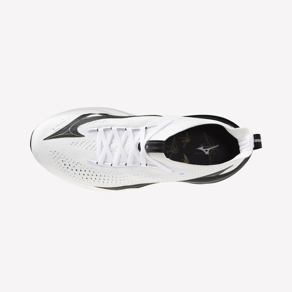 White Black Gold (01)