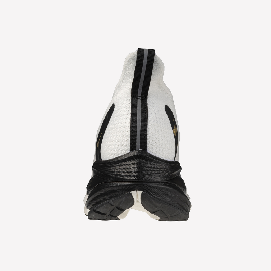 White Black Gold (01)